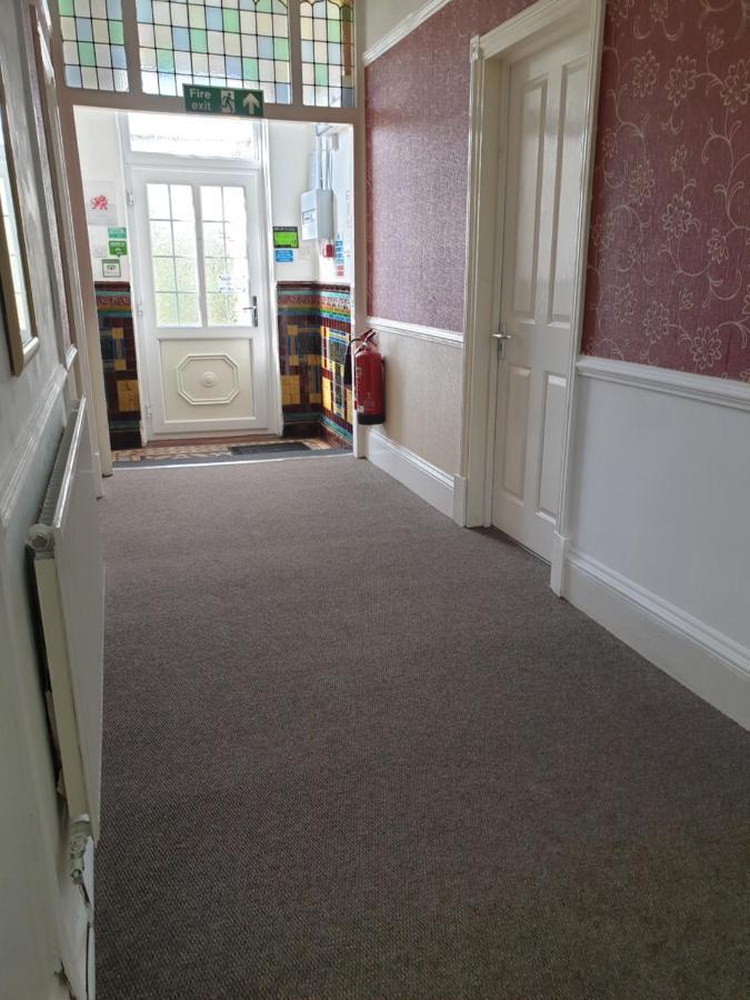 Ty Castell Guest House Caerphilly Buitenkant foto