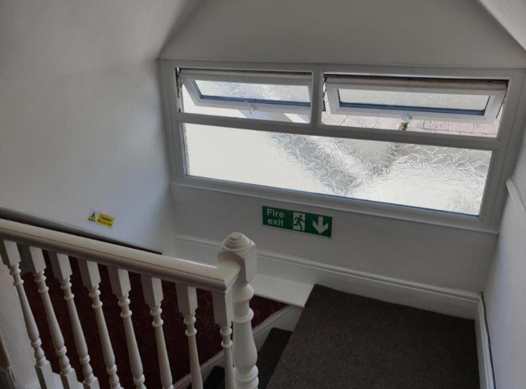 Ty Castell Guest House Caerphilly Buitenkant foto